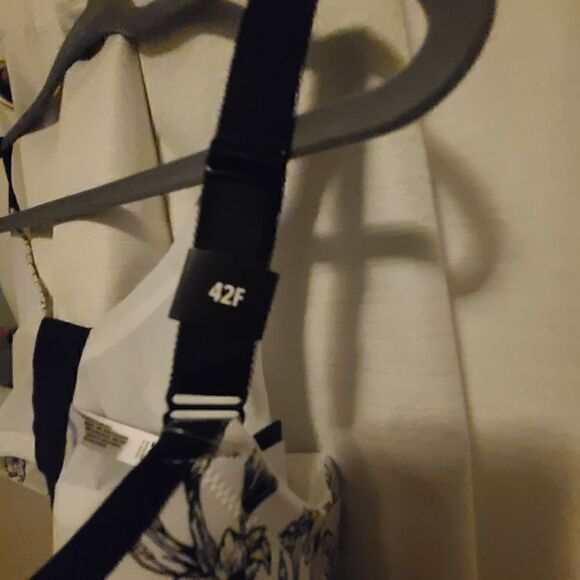 42F Torrid White Balconette Bra Full Coverage Back Smoothing Underwire Lingerie. - Picture 8 of 8